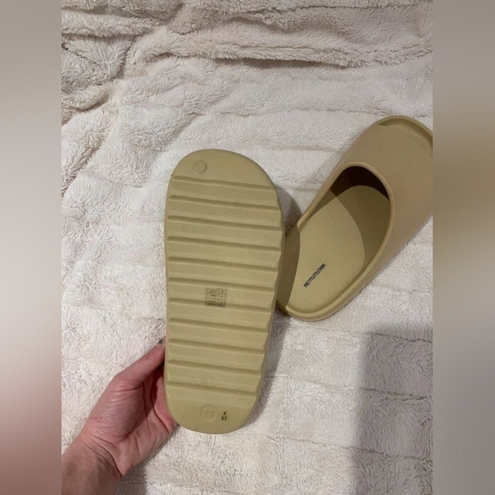 New PrettyLittleThing Slides